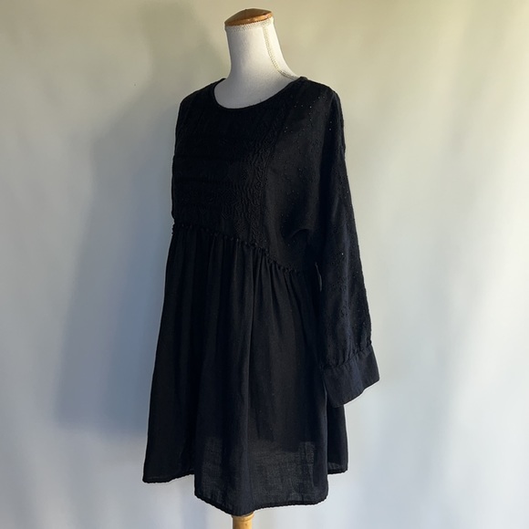 Zara Embroidered Babydoll Dress - sz M - Picture 3 of 5